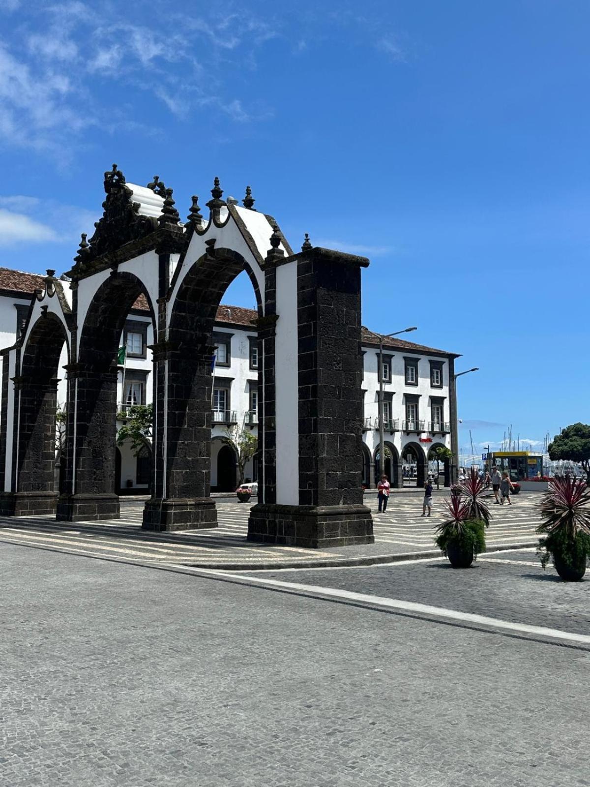 Azor International Apartment I Ponta Delgada Esterno foto